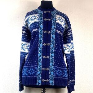 VTG, 70s VOSSKNIT MADE IN NORWAY 100 💯 PURE VIRGIN WOOL WOMEN SWEATER SIZE M/L